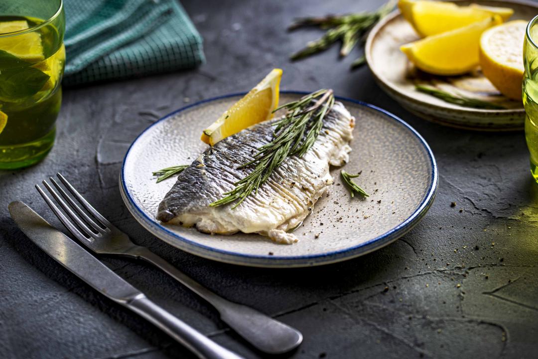 Sea Bass la Cuptor cu Rozmarin