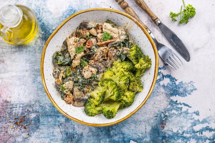 Tuscan Chicken with Parmezan Cream & Broccoli 2