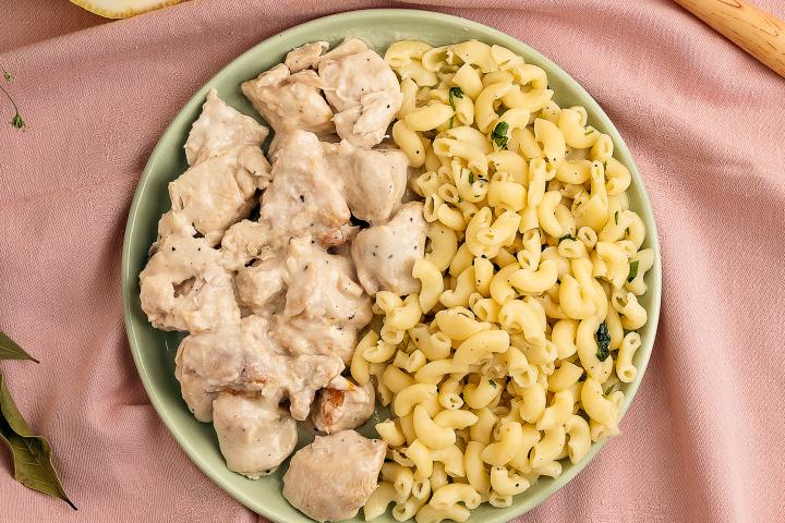 Chicken & Mac Alfredo 1