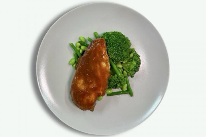 BBQ Chicken & Mix Legume Verzi 1