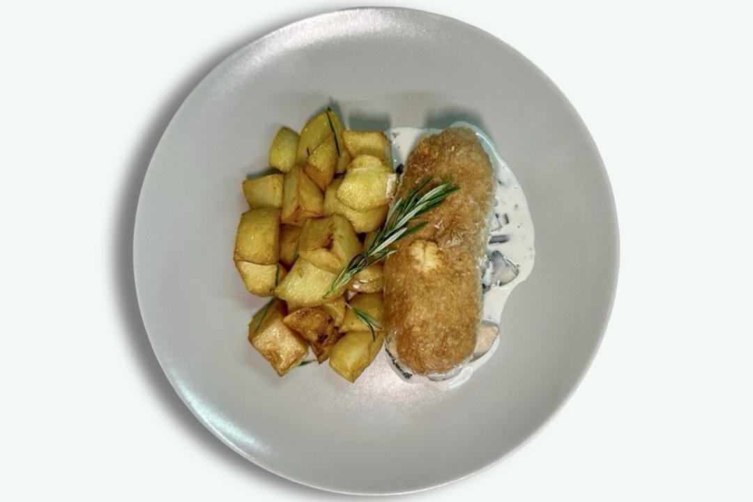 Cordon bleu cu Sos de Ciuperci  & Cartofi cu rozmarin