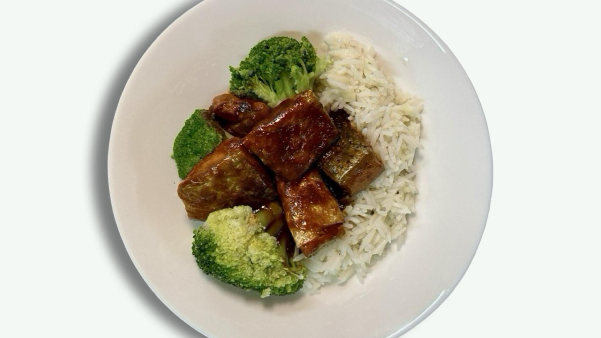 Somon Teriyaki cu Orez Jasmine si Broccoli 1