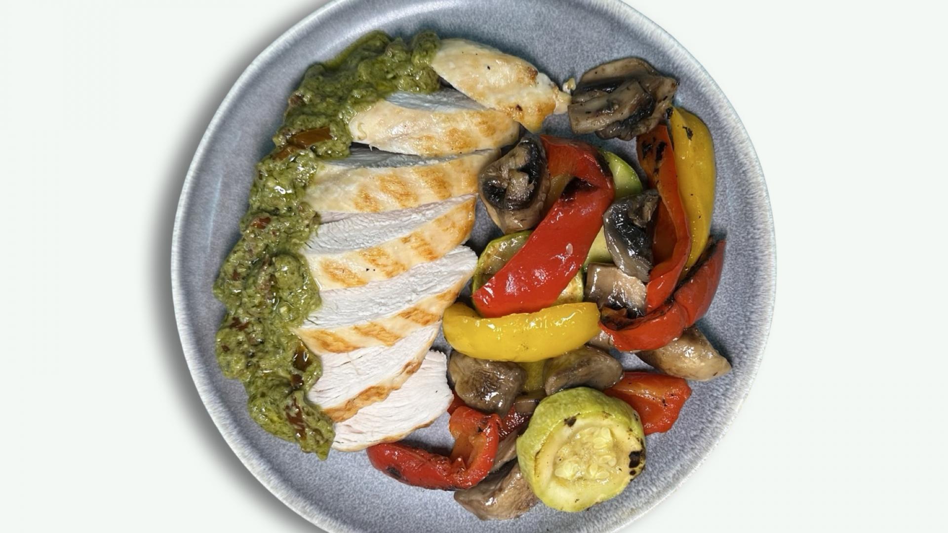 Piept de Pui cu Pesto & Legume pe Plita 1