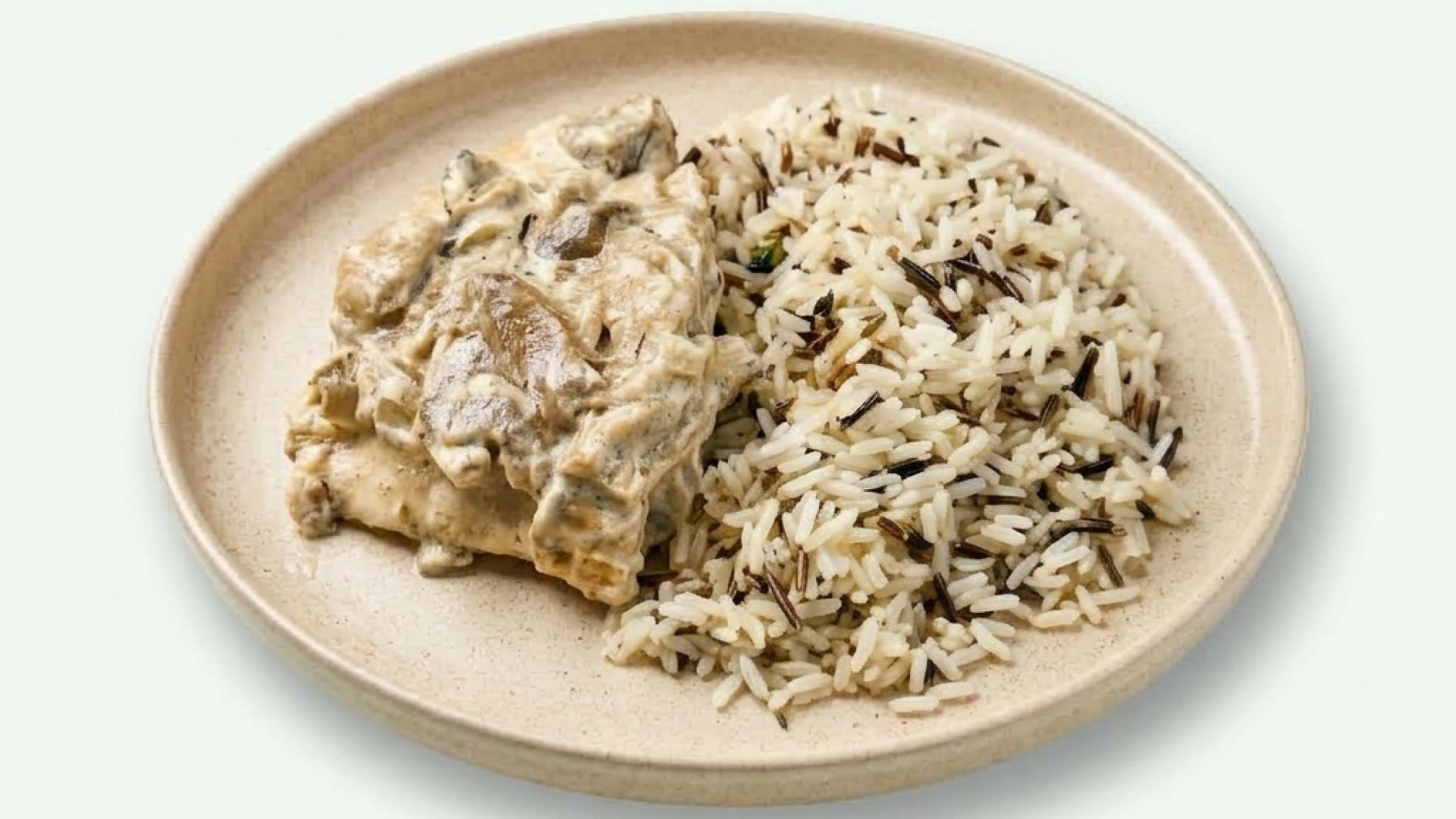Creamy Mushroom Chicken cu orez sălbatic